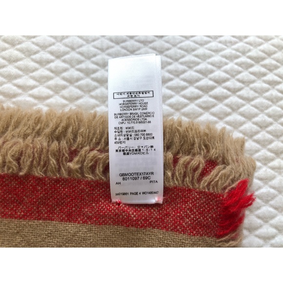 Burberry - Icon Stripe Wool Cashmere Scarf - Picture 12 of 15